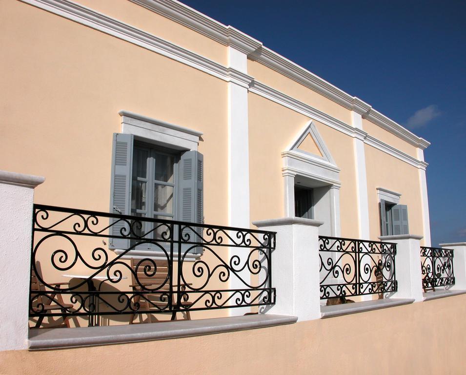Donna'S House Santorini Hotel Pyrgos Kallistis Bagian luar foto