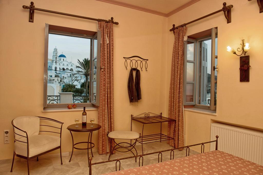 Donna'S House Santorini Hotel Pyrgos Kallistis Bagian luar foto