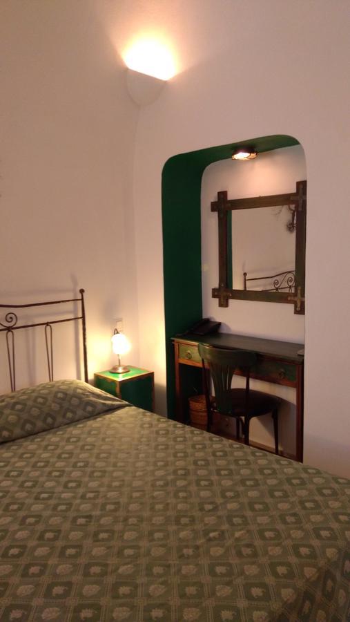 Donna'S House Santorini Hotel Pyrgos Kallistis Bagian luar foto